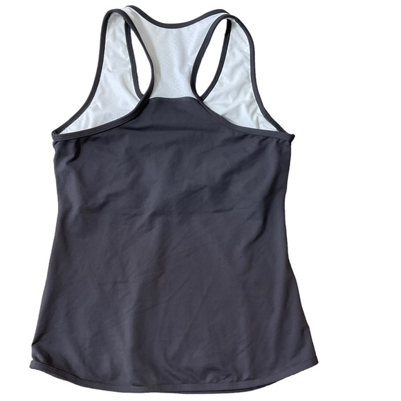 SOFIBELLA Gray & White Athletic Tank Top  size XS Built in Shelf bra - Picture 5 of 7